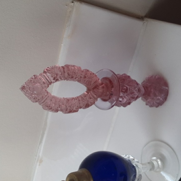 3 Vintage PERFUME BOTTLES - Picture 4 of 4